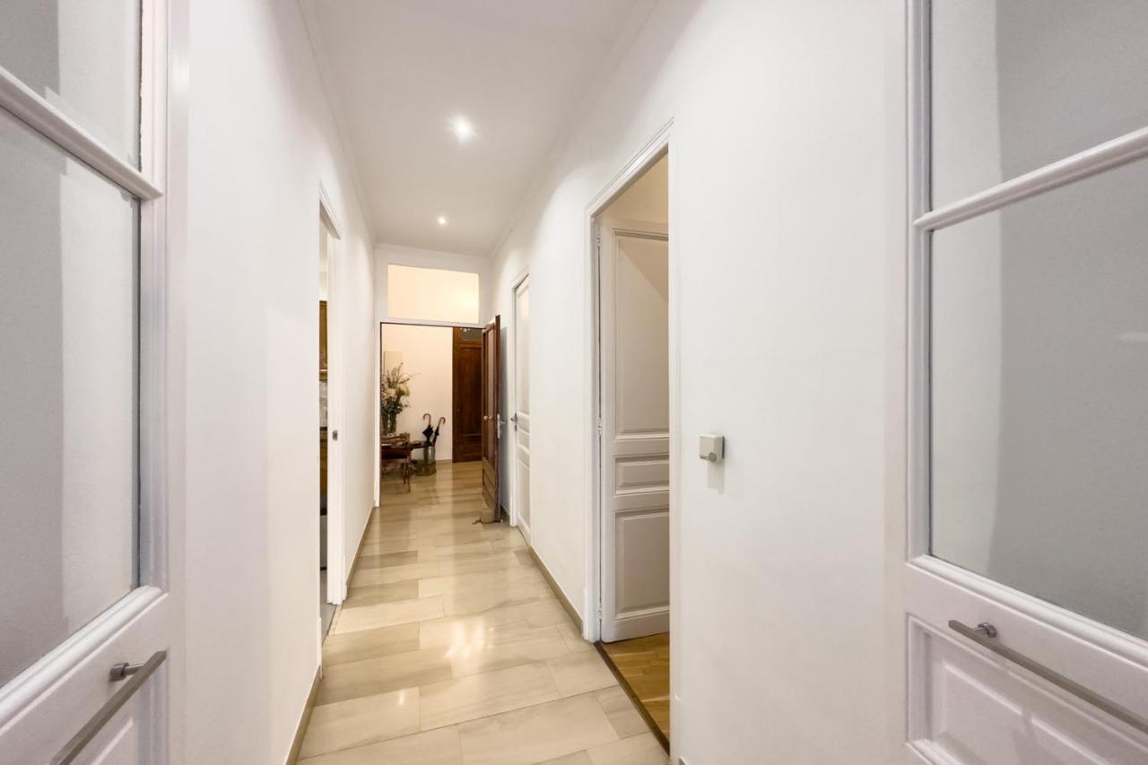 Aparteasy - Passeig De Gracia Apartment Barcelona Luaran gambar