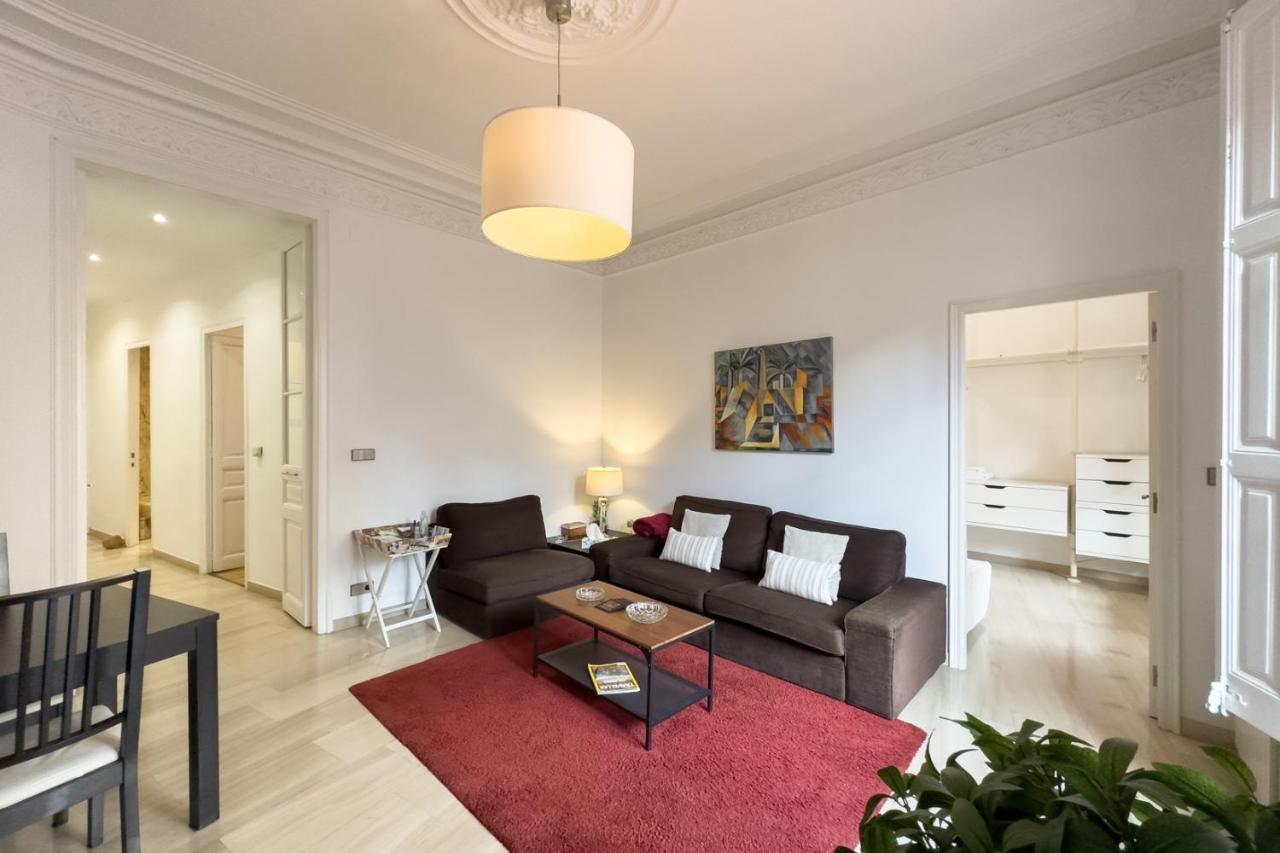 Aparteasy - Passeig De Gracia Apartment Barcelona Luaran gambar