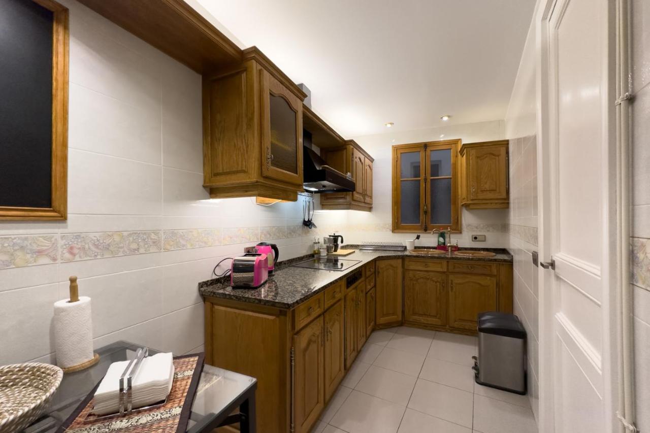 Aparteasy - Passeig De Gracia Apartment Barcelona Luaran gambar